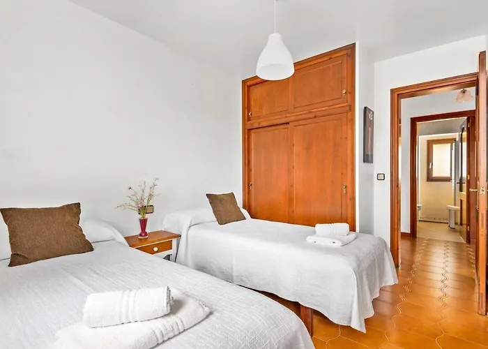 Tolo 3 Bedroom Villa, Cala'n Blanes Villa *