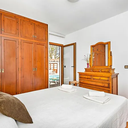 Tolo 3 Bedroom Villa, Cala'n Blanes * Cala'N Blanes (Menorca)